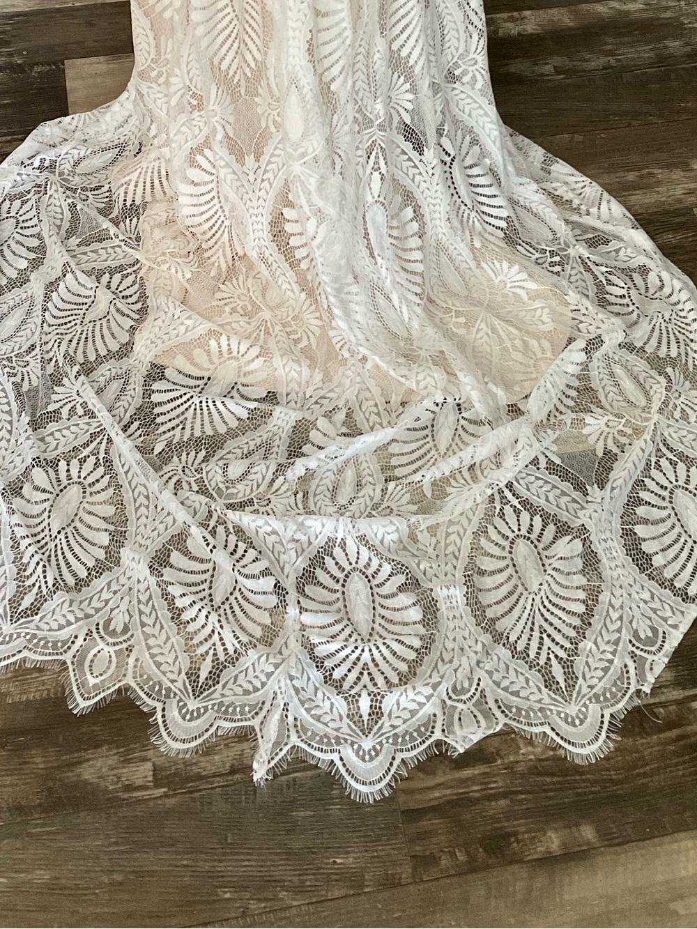 Boho Lace Wedding Dress Ivory Beach Bridal Gown Plunge V Backless Train, Size 8 - Picture 7 of 9